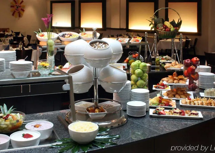 هوليداي إن سيتي سنتر إيست برينزلاوير بيرغ 4* برلين