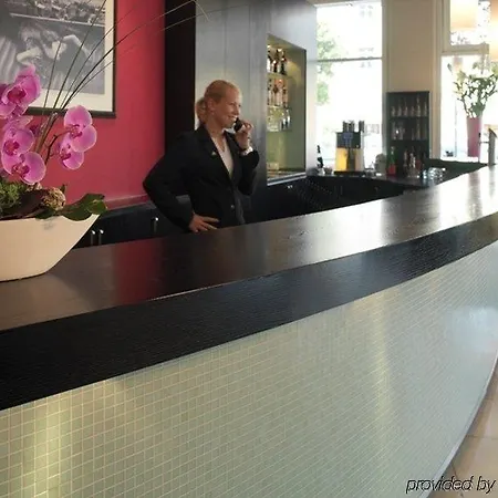 Holiday City Center East Prenzlauer Berg, An Ihg 4*