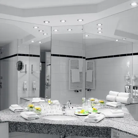 ホリデイ シティ センター イースト プレンツラウアー ベルク ホテル ベルリン