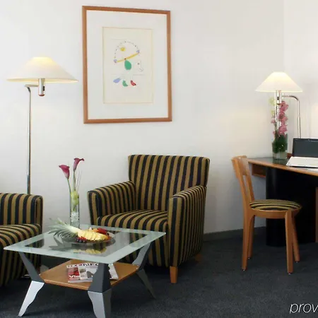 Holiday City Center East Prenzlauer Berg, An Ihg