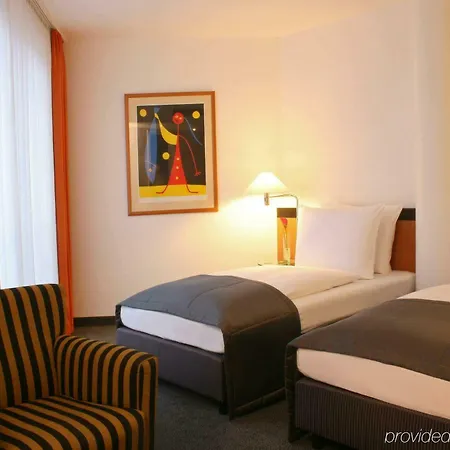 Hotel Holiday City Center East Prenzlauer Berg, An Ihg 4*