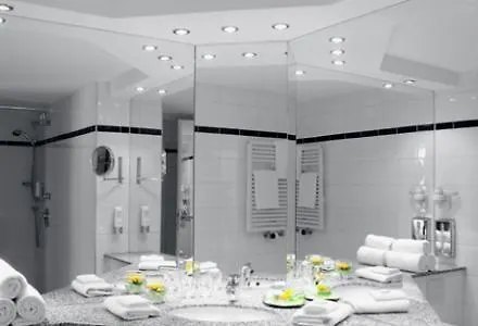 Center East Prenzlauer Berg By Ihg מלון ברלין